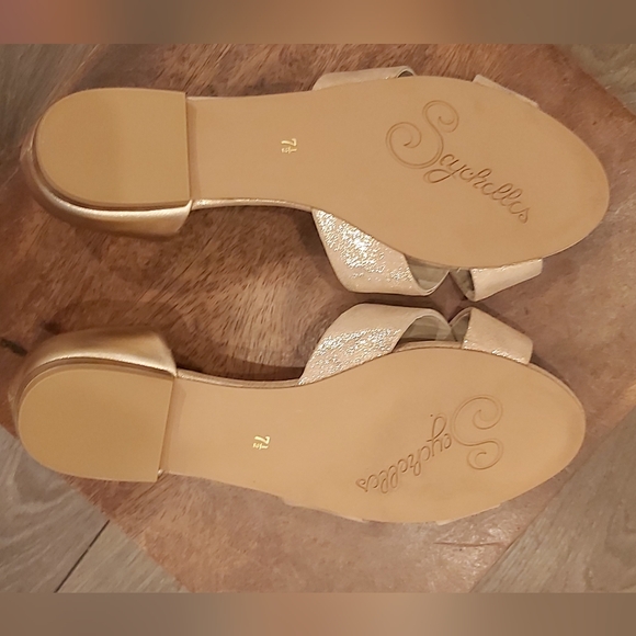 New Seychelles Slow Down sandals - Picture 6 of 6